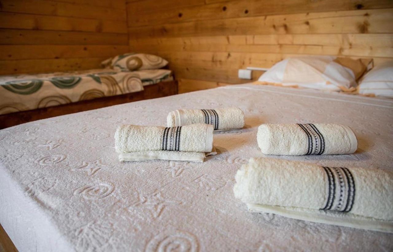 Burzan Bungalovi Podgorica Exteriör bild