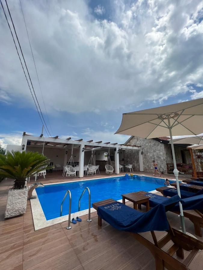 Burzan Bungalovi Podgorica Exteriör bild